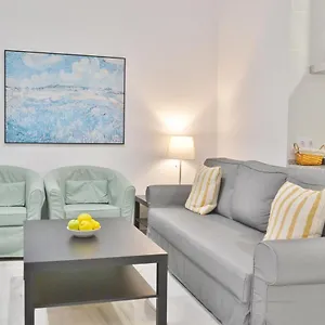 Cruz Conde 5 Apartment